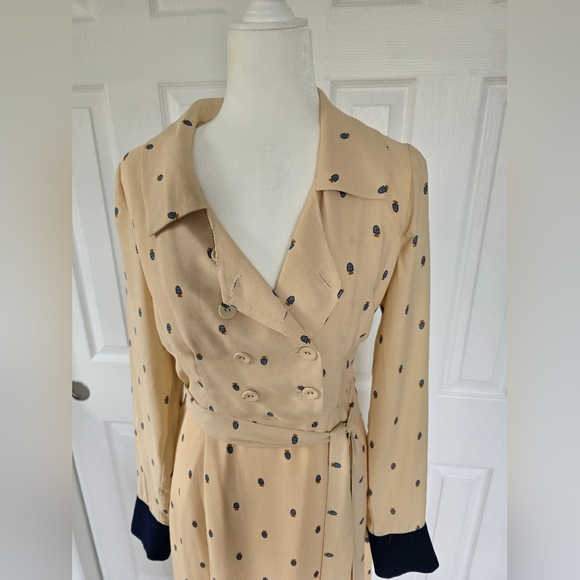 Simple Retro Elegant Beige Pleated Dress Sz. Medium - Picture 3 of 15